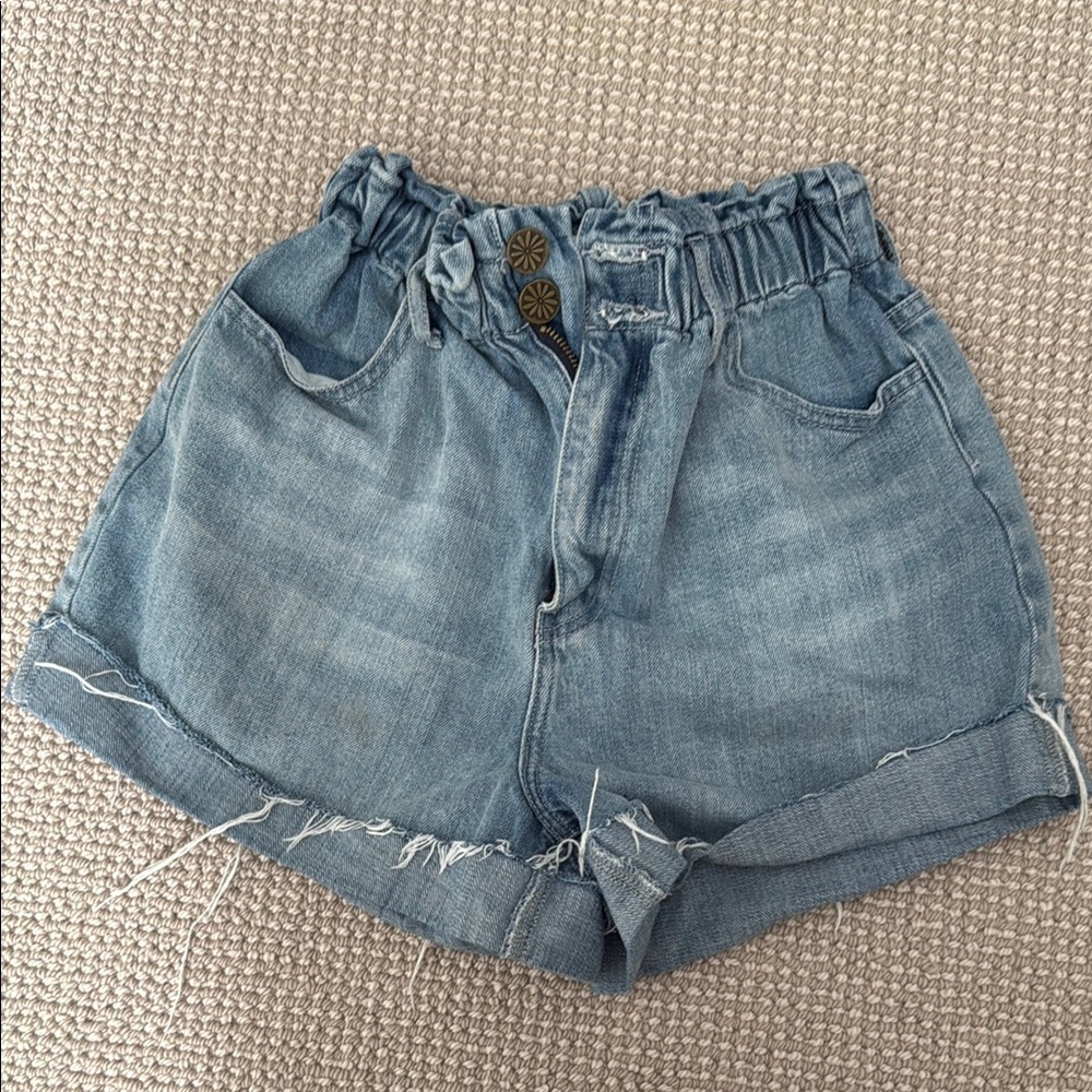 Show me your MuMu shorts